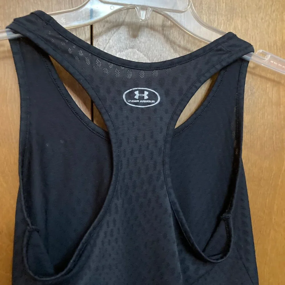 Under Armour Mesh Heatgear Loose Fit Black Tank  Size: Extra Small - Picture 5 of 15